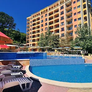 kris-apartments-golden-sands-paradise-green-park.goldensandshotels.net/