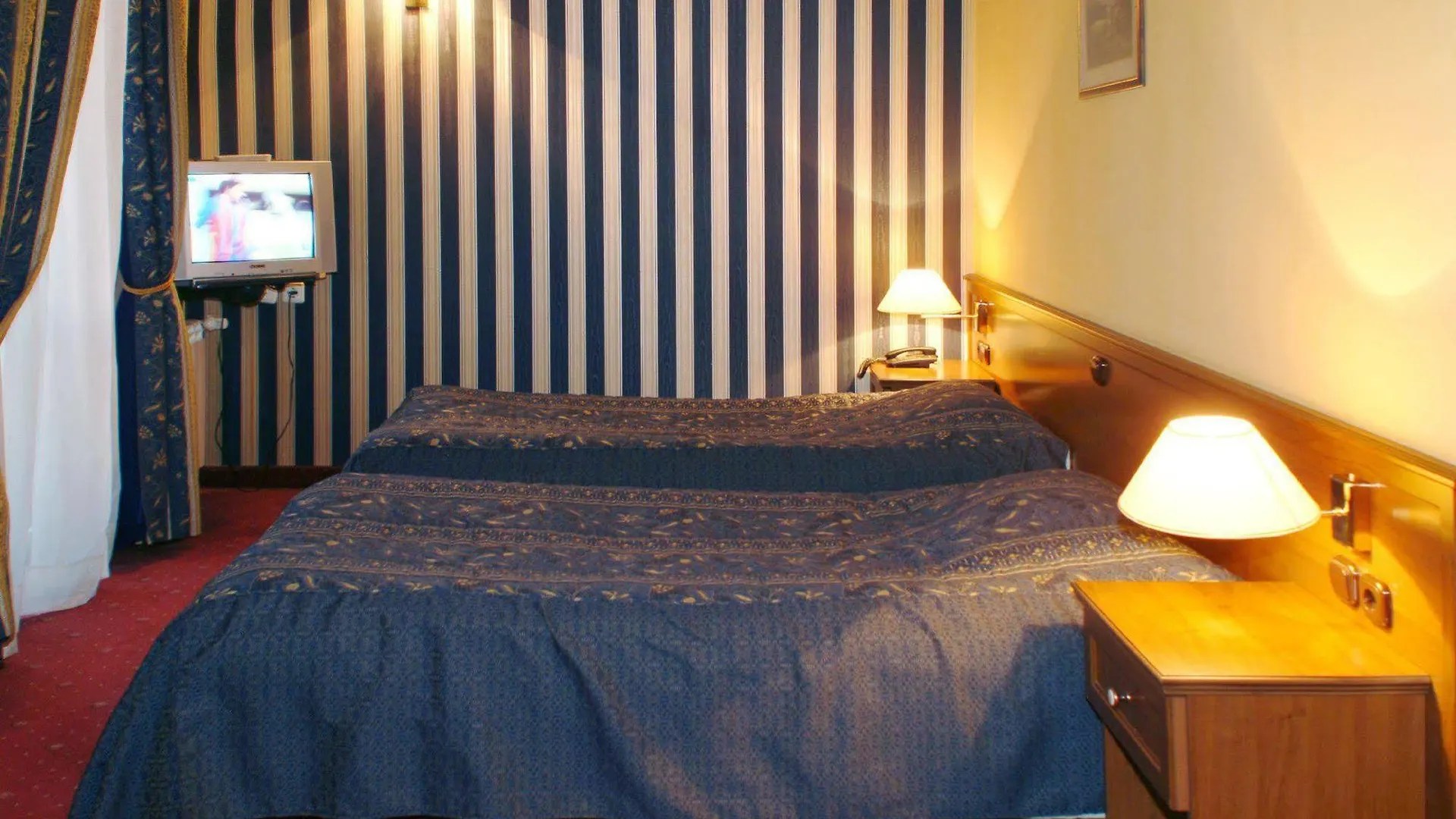 Hotel Lion Sofia 3*,